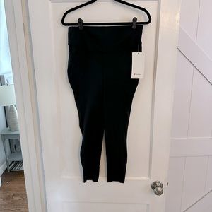 Brand new Lululemon leggings. Bace Pace HR tight 25”